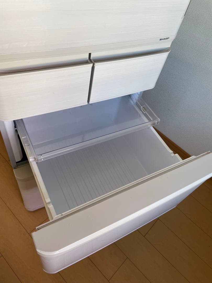 SHARP ホワイト 4ドア冷蔵庫 上部冷却方式 値下げしました⭐︎