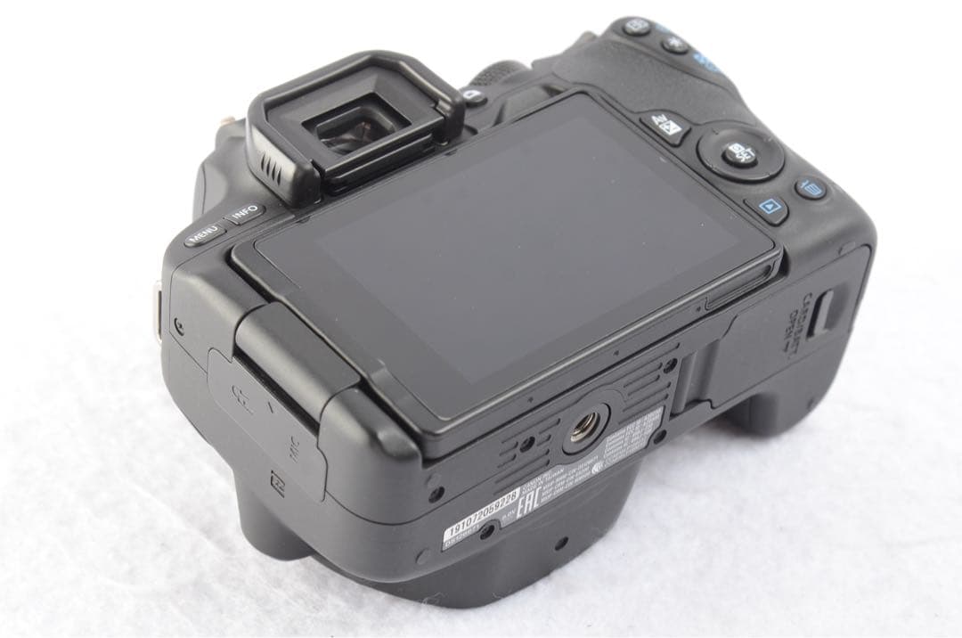 Canon EOS Kiss X9 ダブルレンズセット 《元箱付》