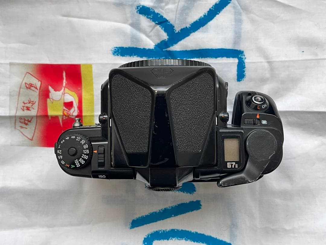 PENTAX 67II ボディ Pentax 67II (body only) with AE Prism Finder – Film Supply Club