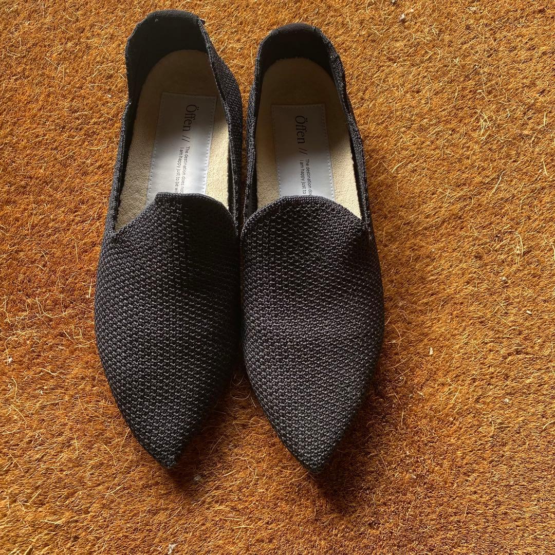 オッフェン ブラック ポインテッドトゥ フラットシューズ アニュアンス anuans ポインテッドトゥフラットシューズ （BLACK） -靴