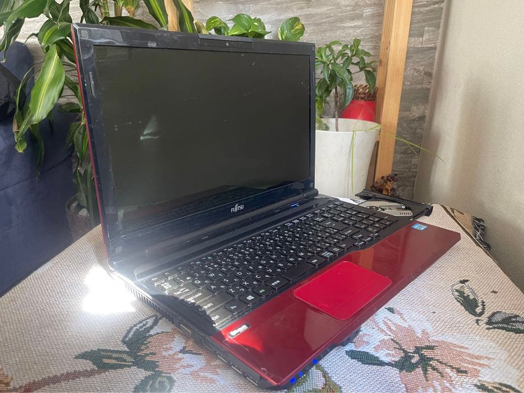 富士通 ノートパソコン windows11 core i3 AH45/K 赤 - メルカリ