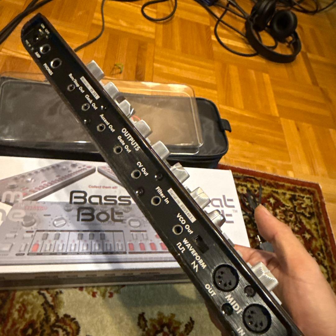 Cyclone TT-303 アナログシンセサイザー - メルカリ