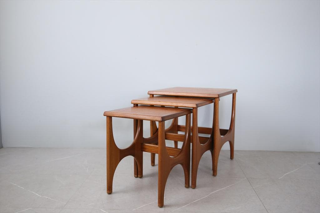 英国アンティーク木製ネストテーブル3台/収納式机/飾り棚/花台(92-252