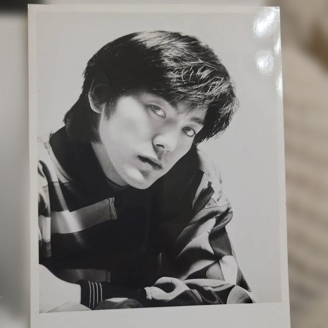 か*え様 【レア】尾崎豊 宣伝用写真4枚セット - メルカリ