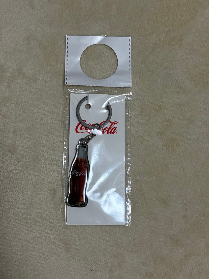 コカ・コーラ オリジナルキーホルダー - メルカリ