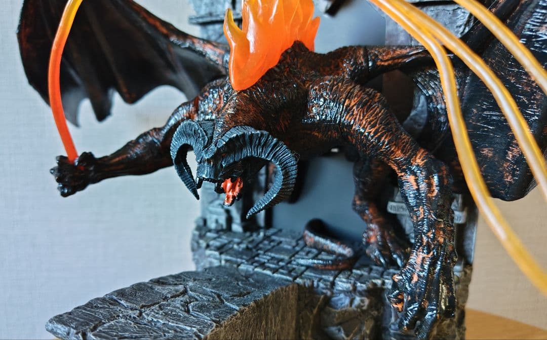 ロード・オブ・ザ・リング《 バルログとガンダルフの闘い 》大型フィギュア