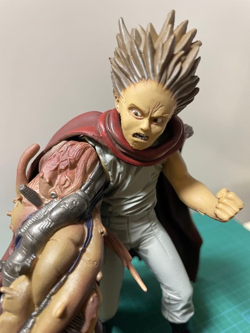 アキラ AKIRAのフィギュア マクファーレントイズ製 金田と鉄雄のセット