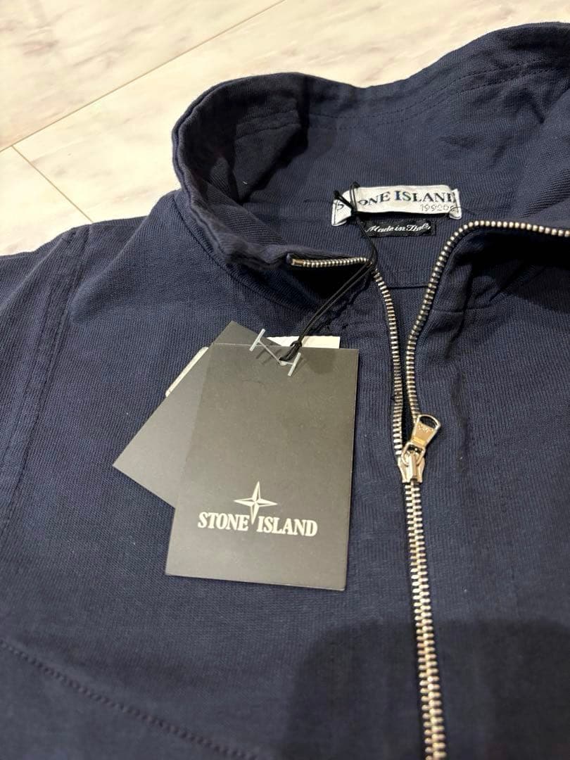 むぎ様専用 新品タグ付き‼︎ STONE ISLAND ハーフジップ 刺繍 - メルカリ
