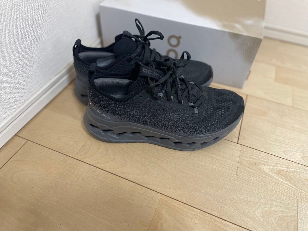 【ほぼ新品】On Cloudsurfer MAX Wide メンズ　26.0cm