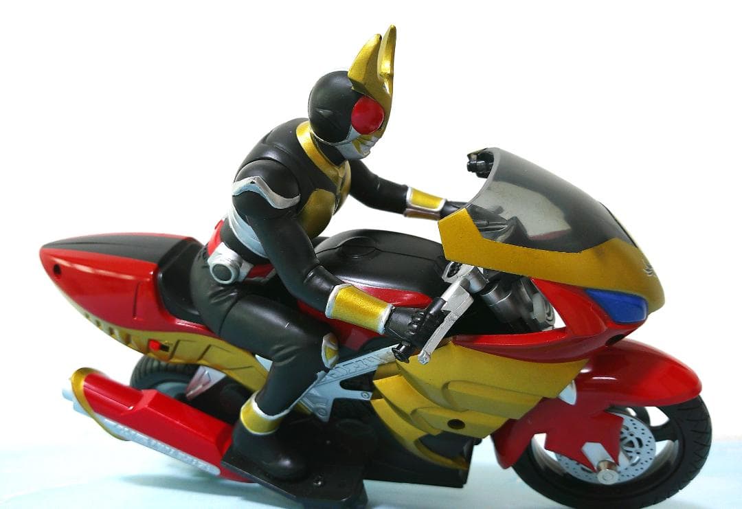 当時モノ 仮面ライダーアギト マシントルネイダー フィギュア - メルカリ