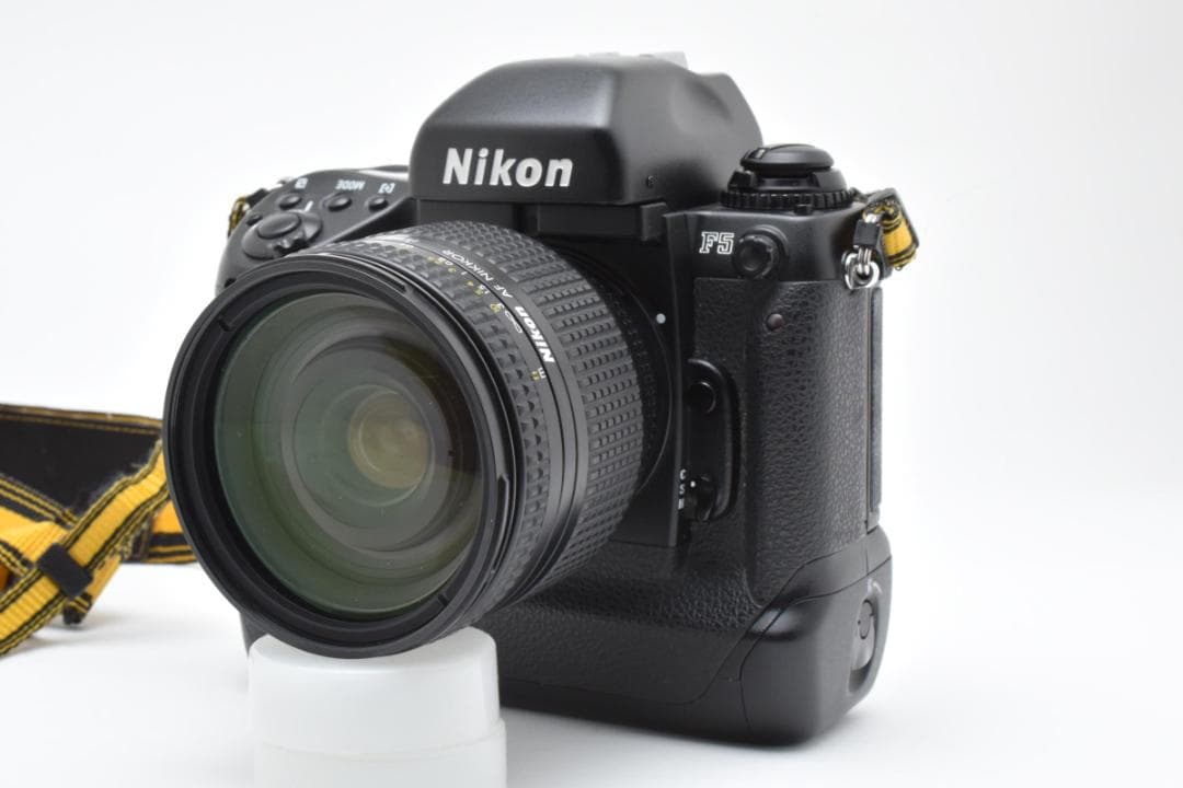 ニコン　Nikon F5 AF Nikkor 24-120m F3.5-5.6