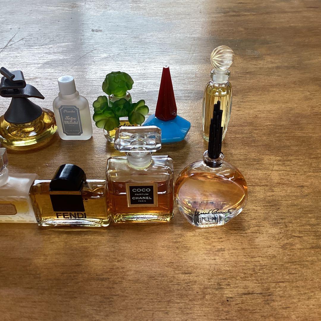 ミニ香水セット - メルカリ