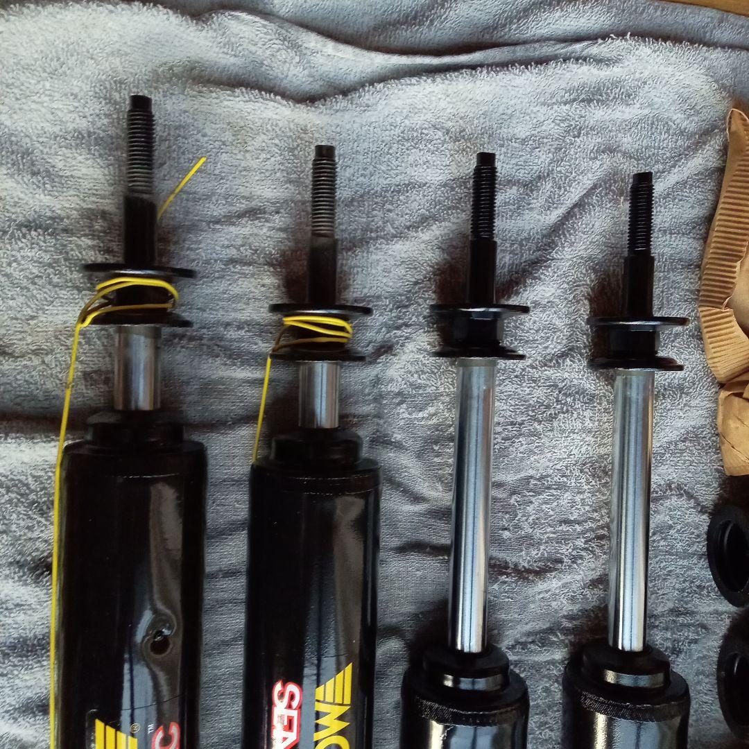 ハイラックスサーフ130ショックアブソーバーUS、輸出仕様モンロー