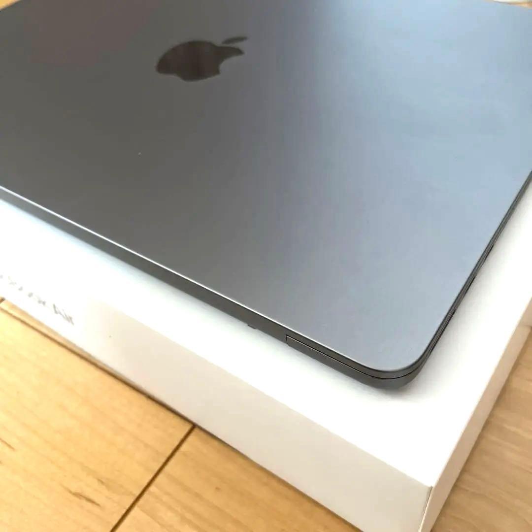 【美品】Apple MacBook Air M2 16GB 13.6inch