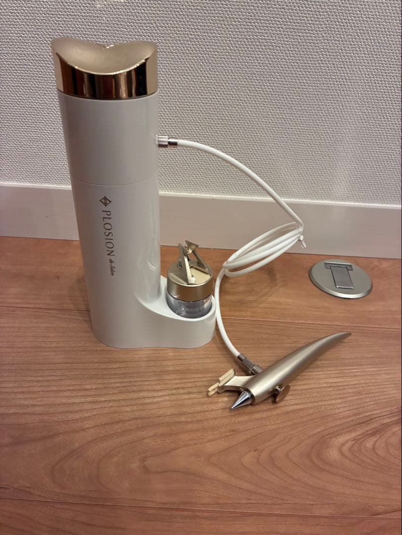 PLOSION（プロージョン）炭酸ミスト ホワイト 美顔器 - メルカリ