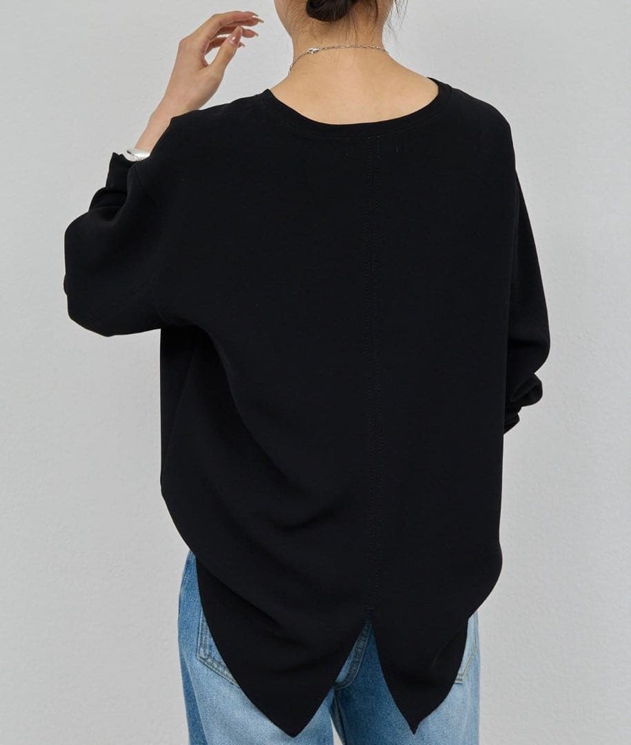 ジョージ様】ガリャルダガランテ バックスリットブラウスTee - メルカリ