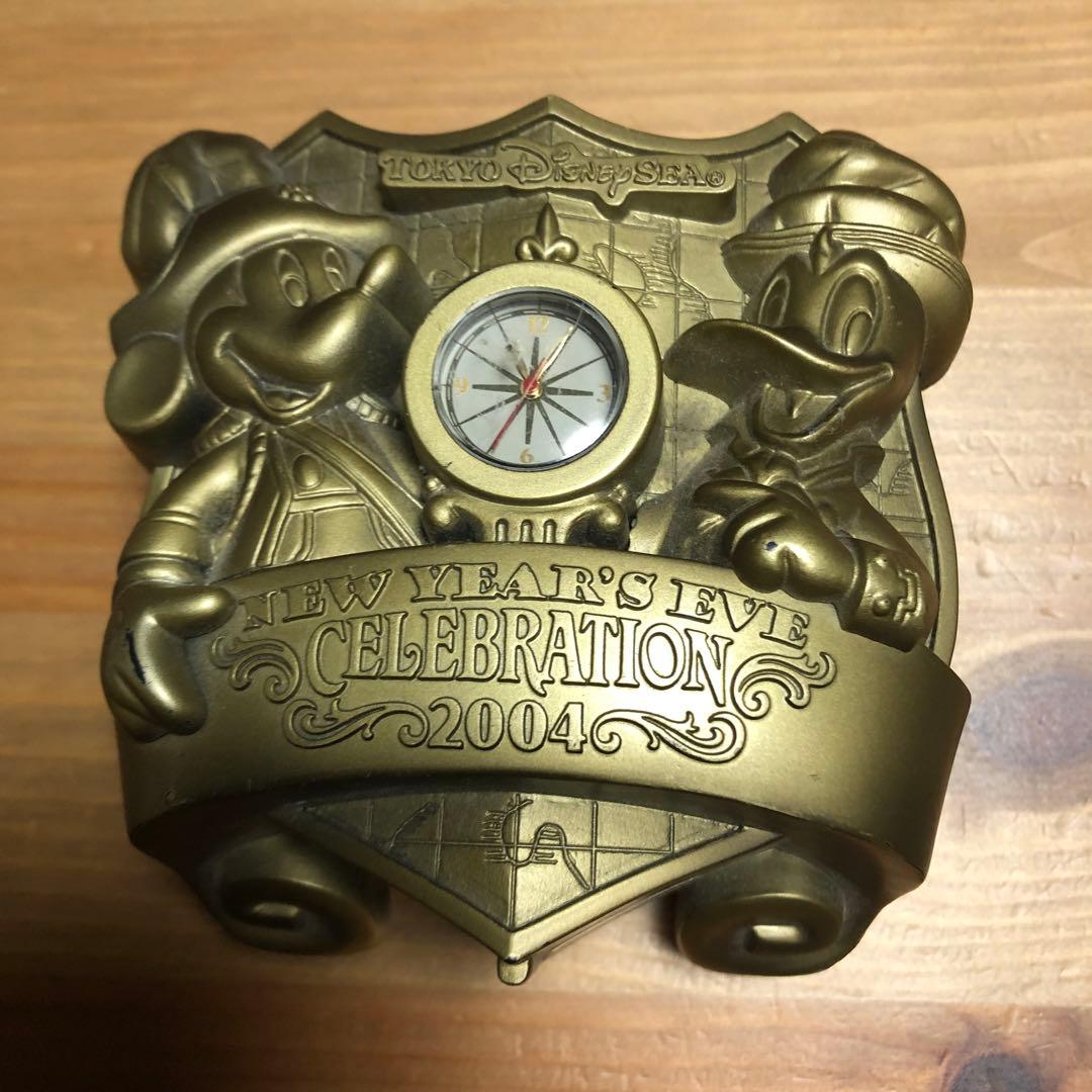 ディズニーシー2004年カウントダウン記念時計&ミッキー腕時計 - メルカリ