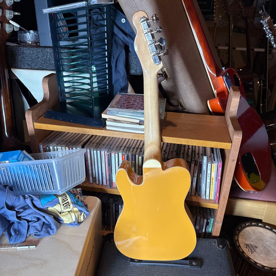 Fender エレキウクレレ イエロー
