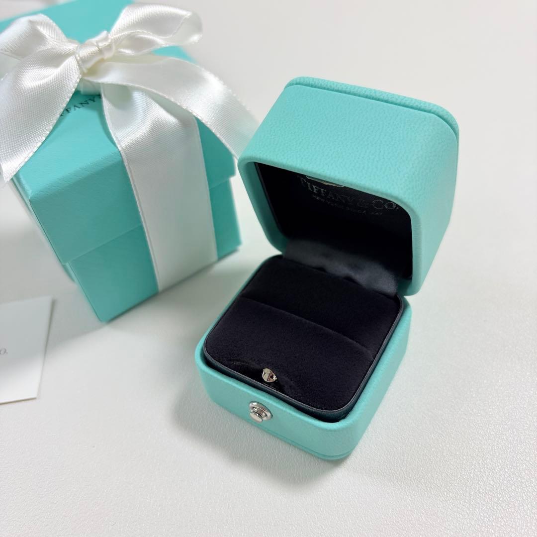 極美品 現行品 ティファニー 限定品 リングケース 空箱 Forever 刻印