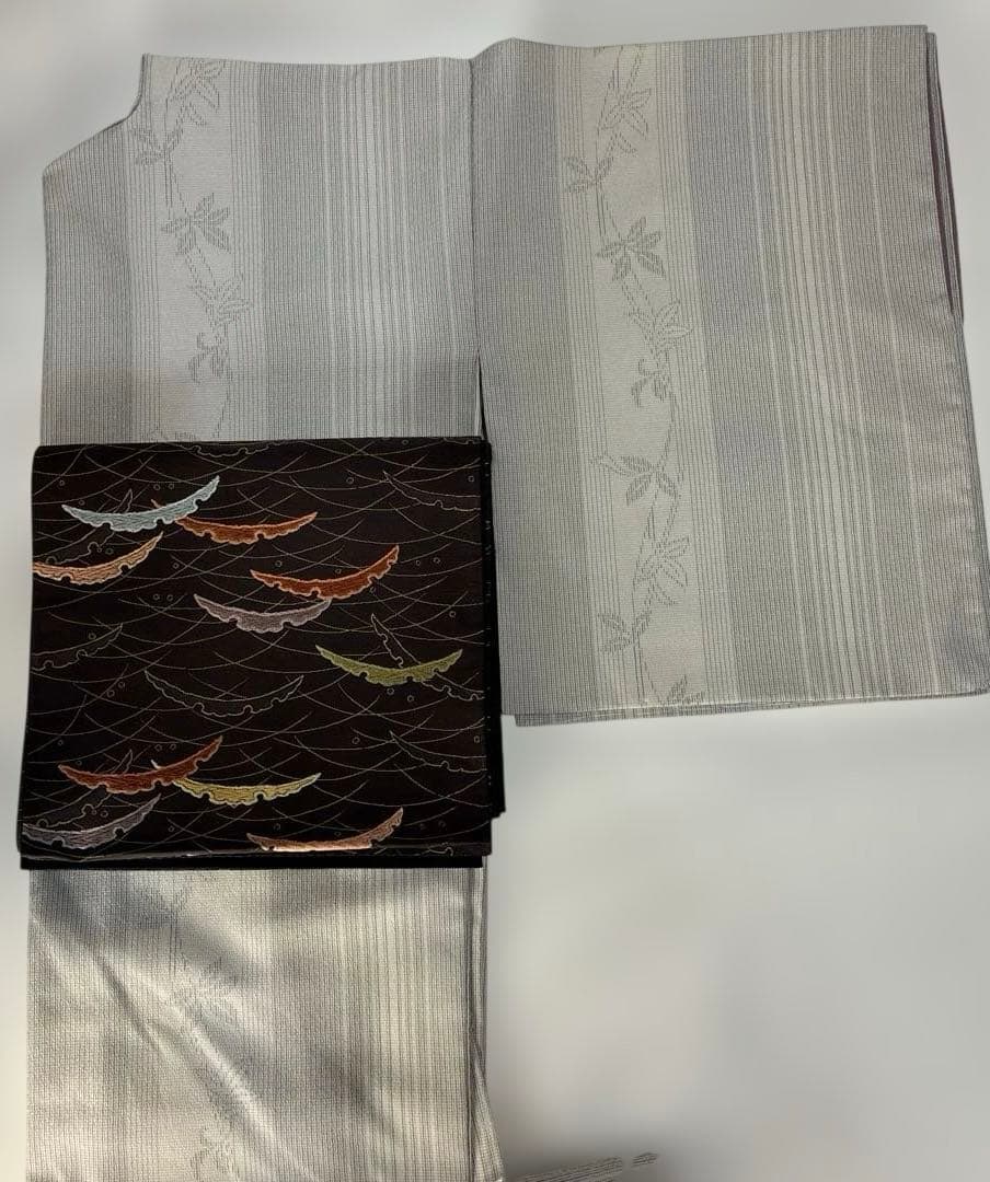 プルメリア様用　塩澤紬　塩澤物語　証紙付き　芝文帯付き 銀座【A-4175】塩沢紬 深い群青色×乳白色 竪縞に装飾文（証紙付