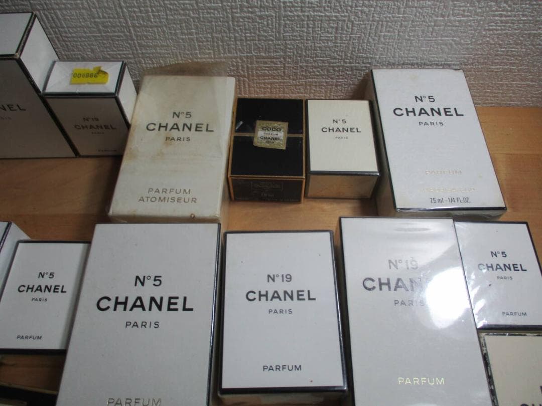 Sakura商品　７．５ｍｌ～２８ｍｌ総数23個　半分以上未使用品　№１９