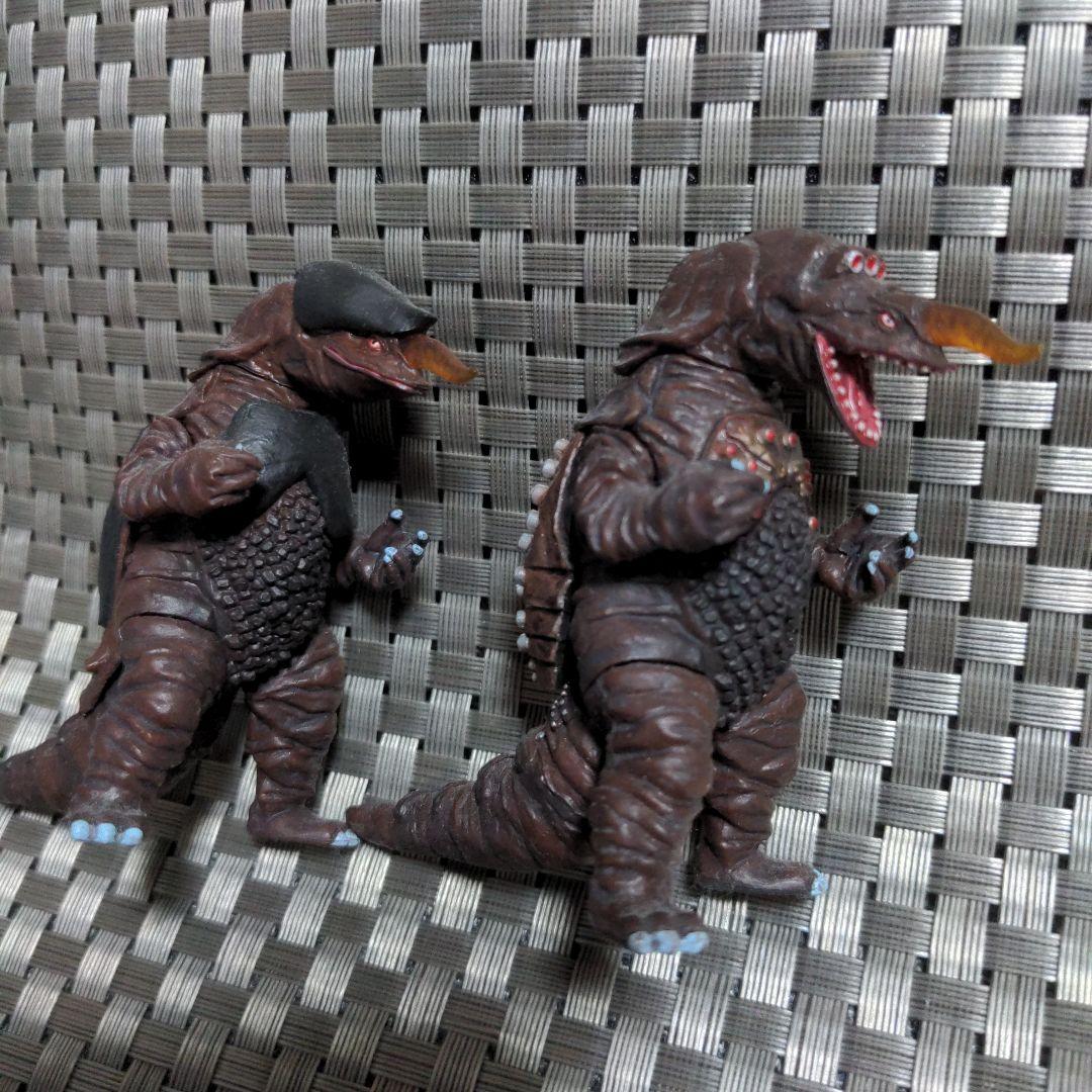 DG ウルトラマン 変身怪獣ザラガスA&B 2体セット - メルカリ