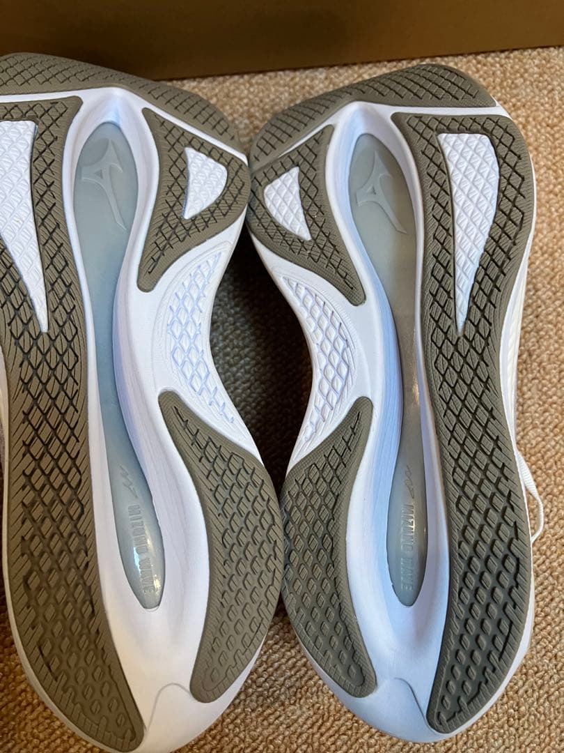 新品 ミズノ ウェーブリベリオンフラッシュ2 WIDE 26.0cm ホワイト