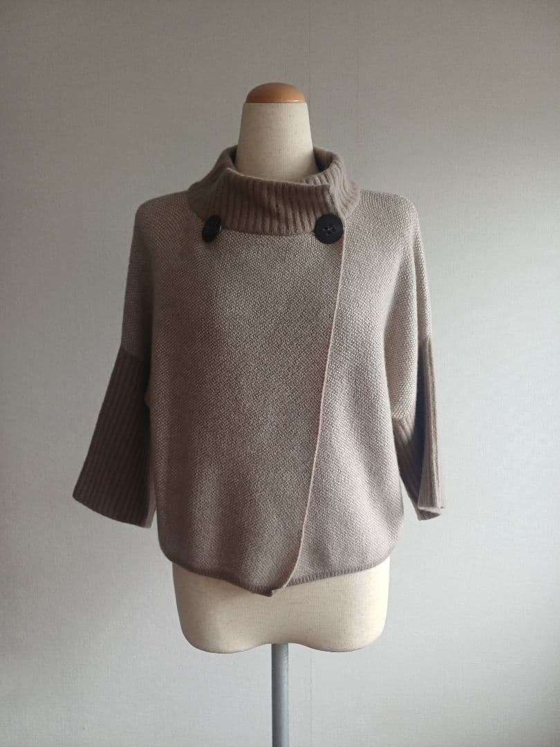 マックスマーラ Max Mara Studio ニットケープ・ポンチョ Max Mara（マックスマーラ） ケープ ポンチョ 羽織り ROLL 4736144106