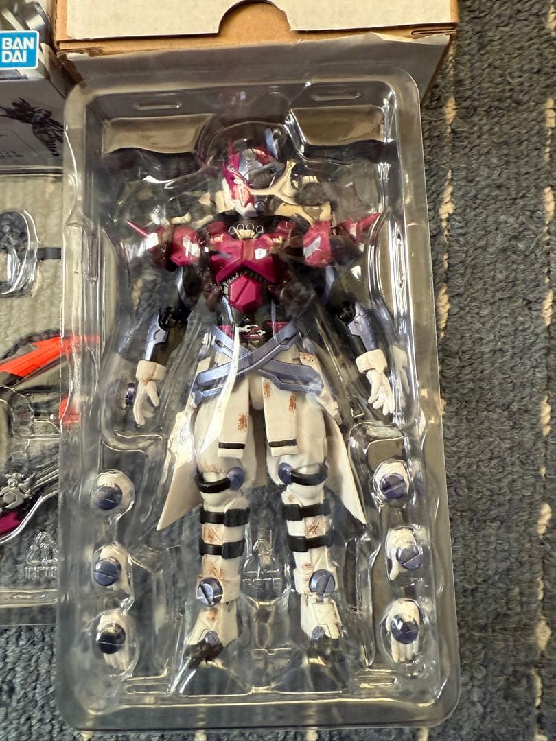 S.H.Figuarts 仮面ライダーガッチャードセット