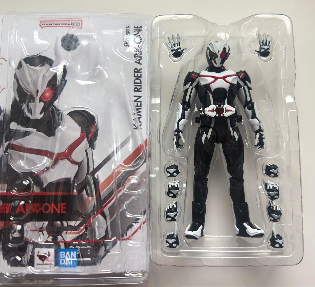 S.H.Figuarts フィギュアーツ 仮面ライダーアークワン