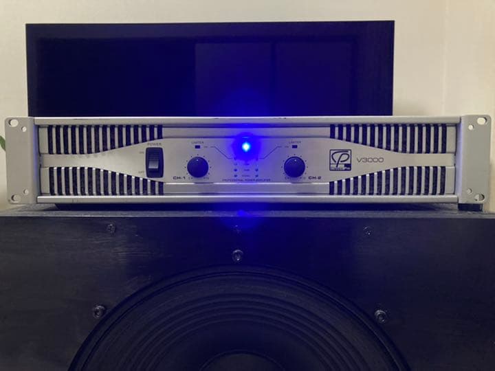 V3000】CLASSIC PRO パワーアンプ - メルカリ