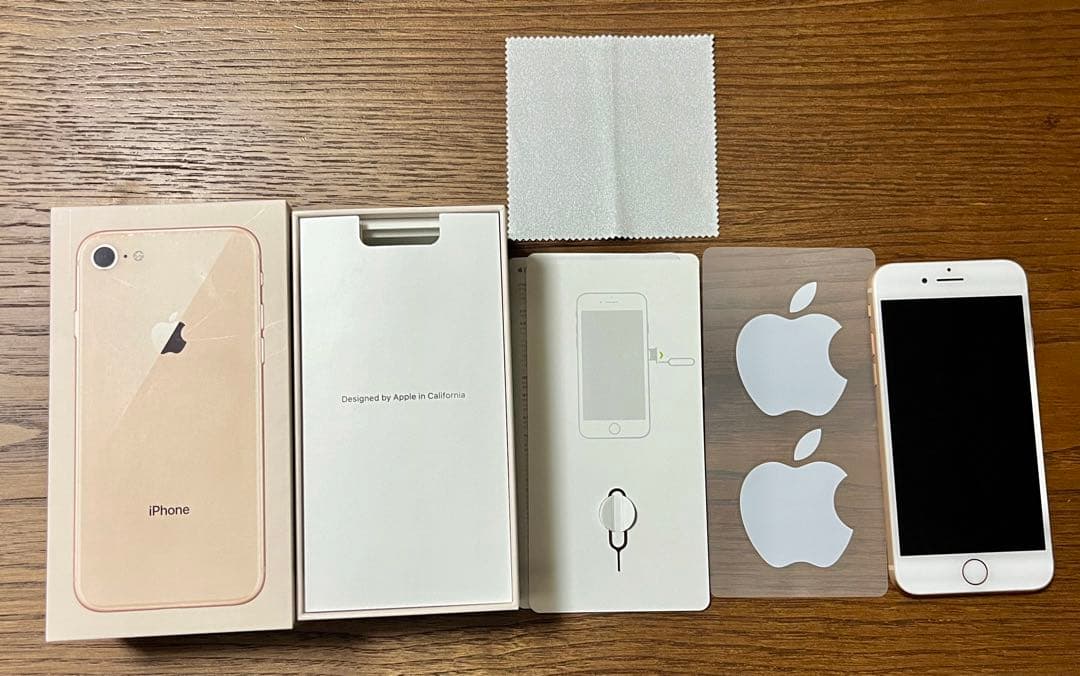 iPhone 8 本体 ◎64GB/箱あり/大きな傷なし！