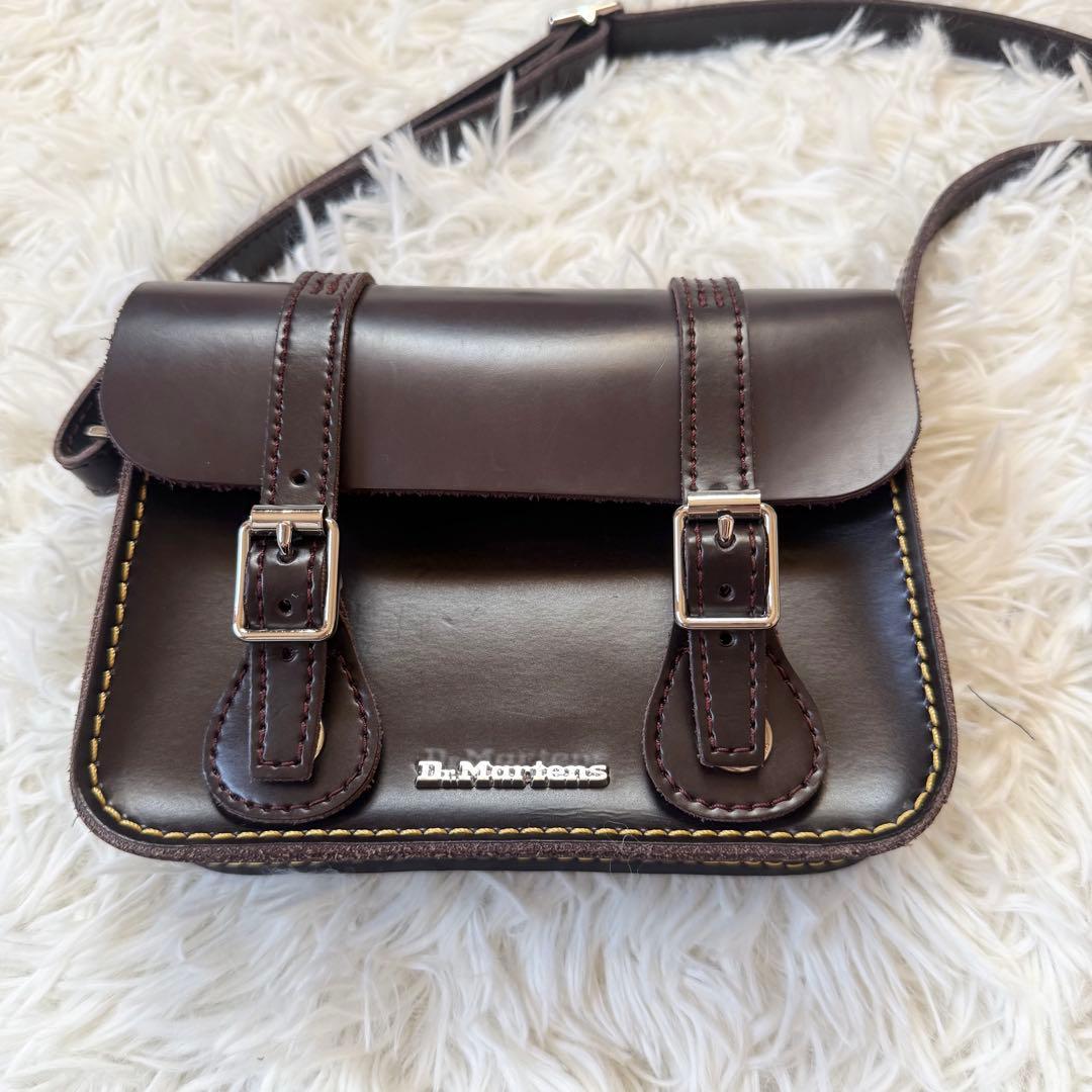 Dr. Martensブラウンショルダーバッグ 7インチ サッチェルバッグ