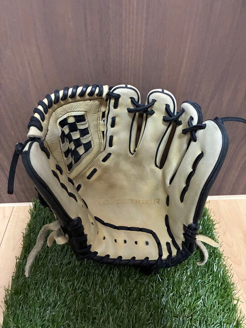 MITSUWA TIGER 軟式内野手グラブ 湯もみ型つけ済み - メルカリ
