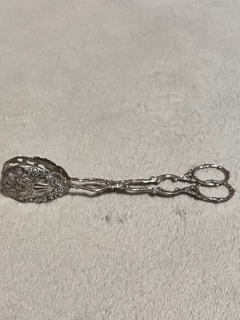 アンティーク銀食器　ケーキサーバー シルバープレート花模様のケーキサーバー イギリスアンティーク