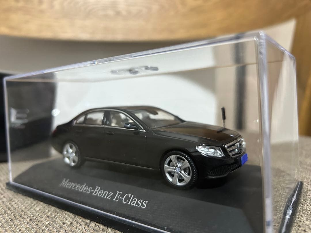 メルセデスベンツ Eクラス 1/43 W213 外交官仕様 カスタム品 - メルカリ