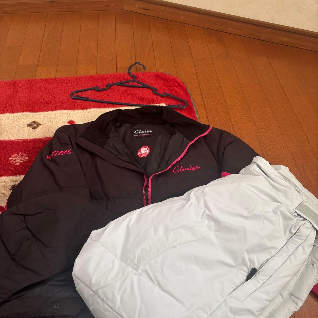 がまかつ ダウン上下フード付き黒ピンク