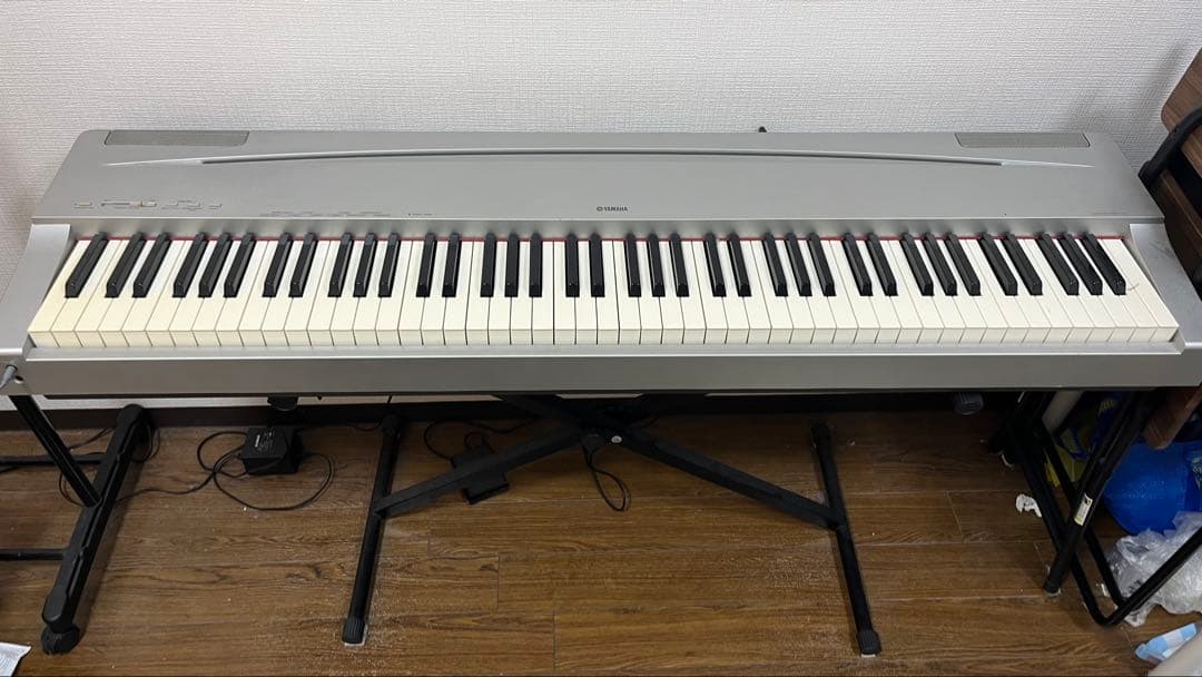 Yamaha P-70 シルバー 電子ピアノ 88鍵送 - メルカリ