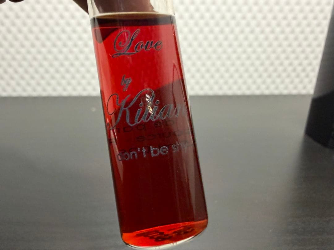 SR/1.17/17 キリアン　香水　ラブドントビーシャイ