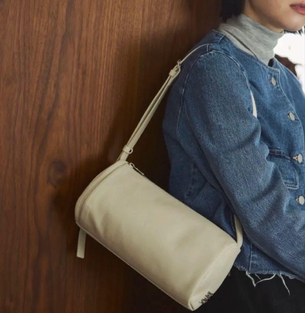 n*a様 ソフトレザーロールショルダーバッグ russet ラシット ソフトレザーロールショルダーバッグ | russet(ラシット)レディース