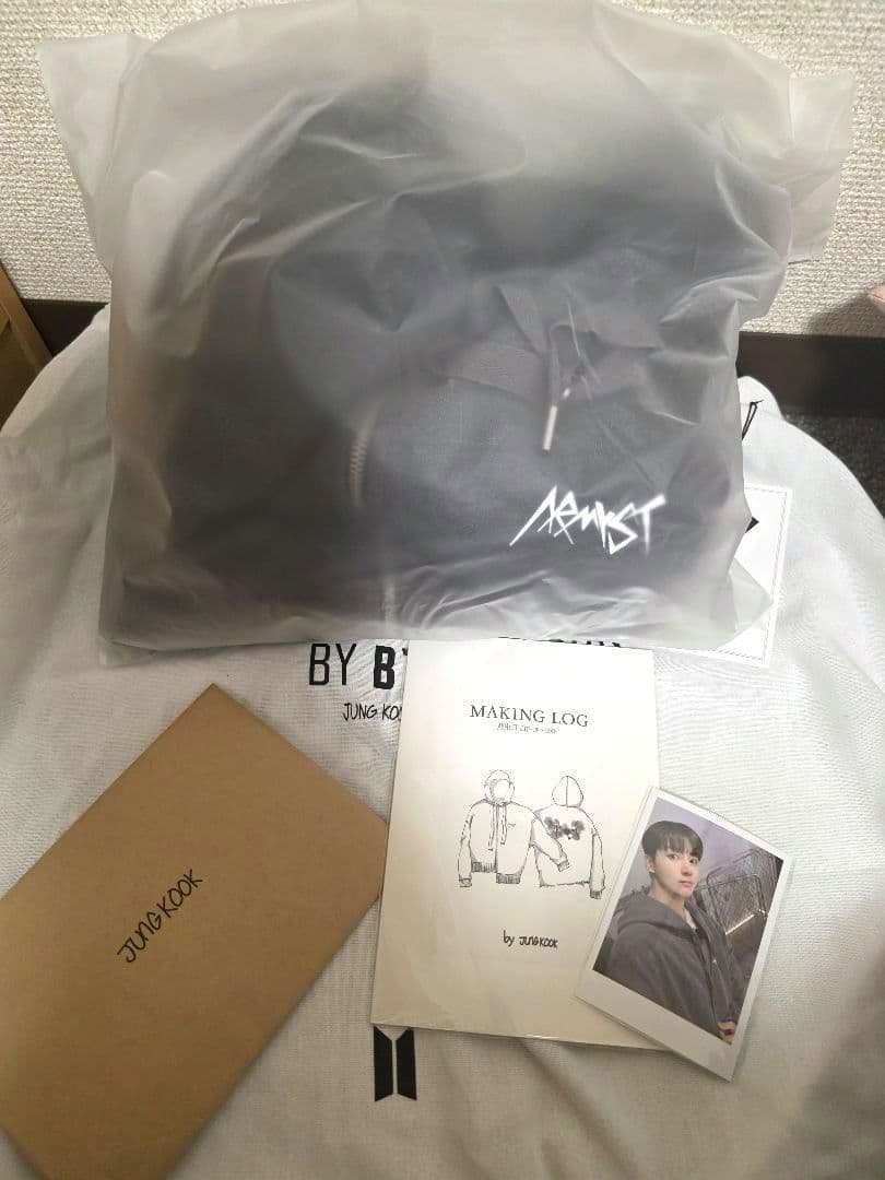 BTS JUNG KOOK アーティストメイド ジップアップフーディー Mサイズ