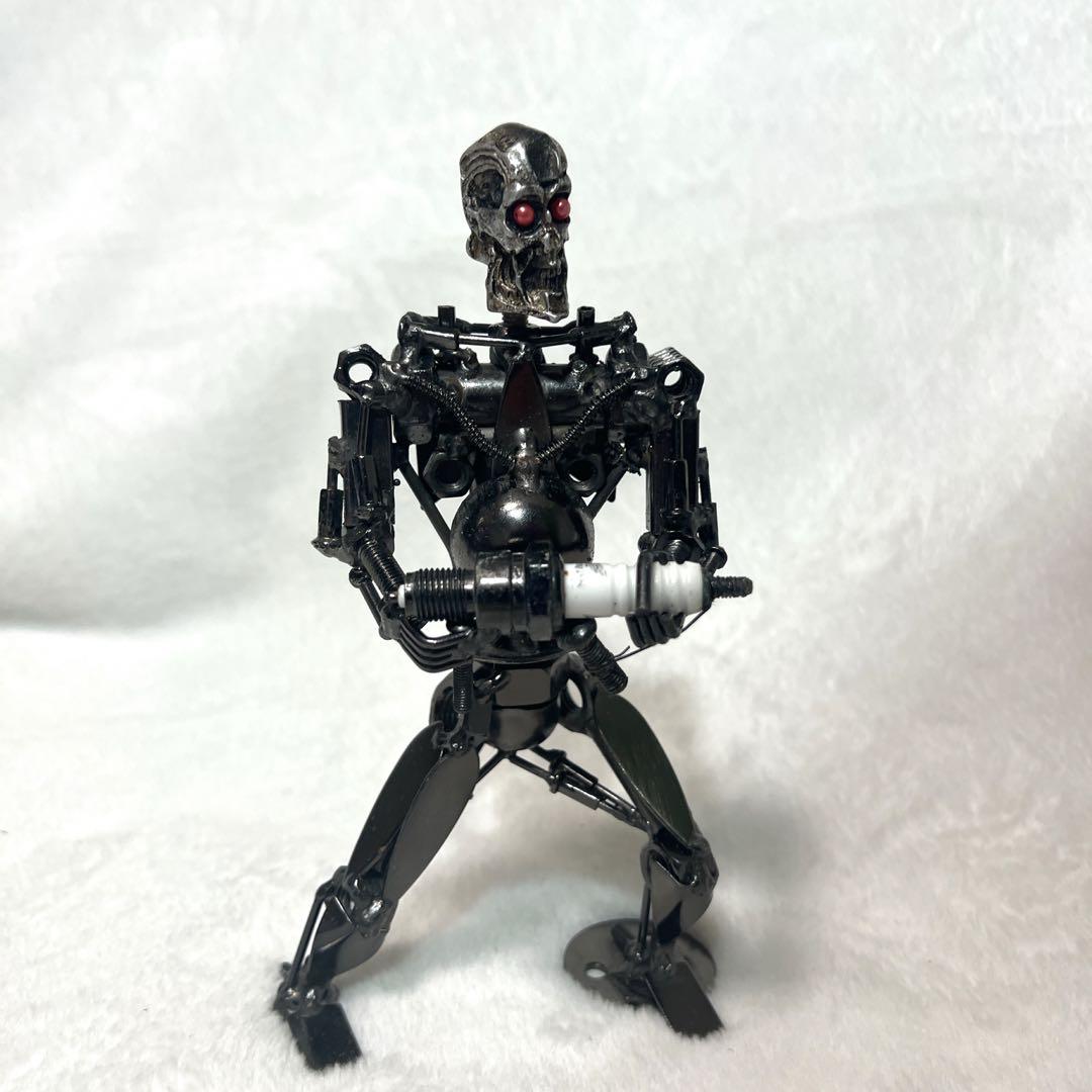 メタルアート ターミネーター 廃材 スクラップ ナット ロボット
