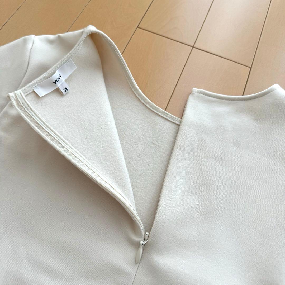 yori ぬくぬくティアードフリルブラウス ベージュ - メルカリ