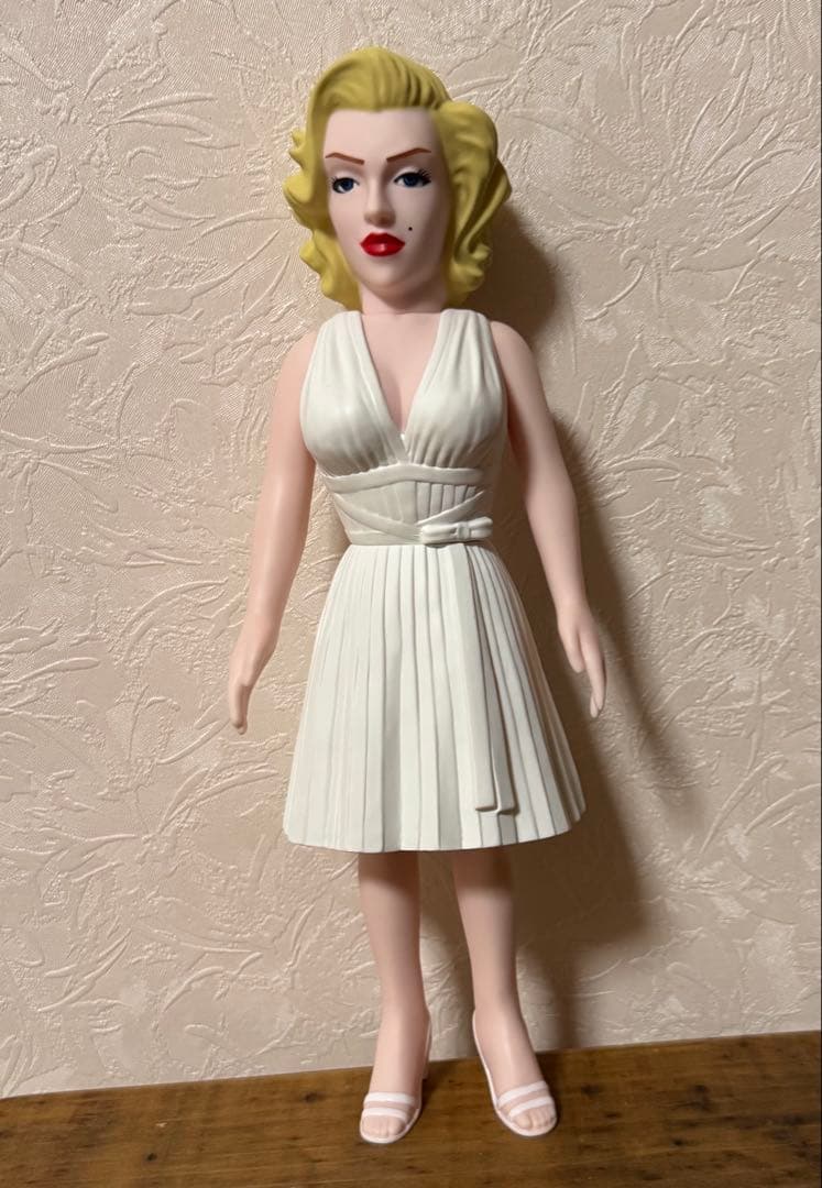 メディコムトイ マリリン・モンロー VCD ソフビ