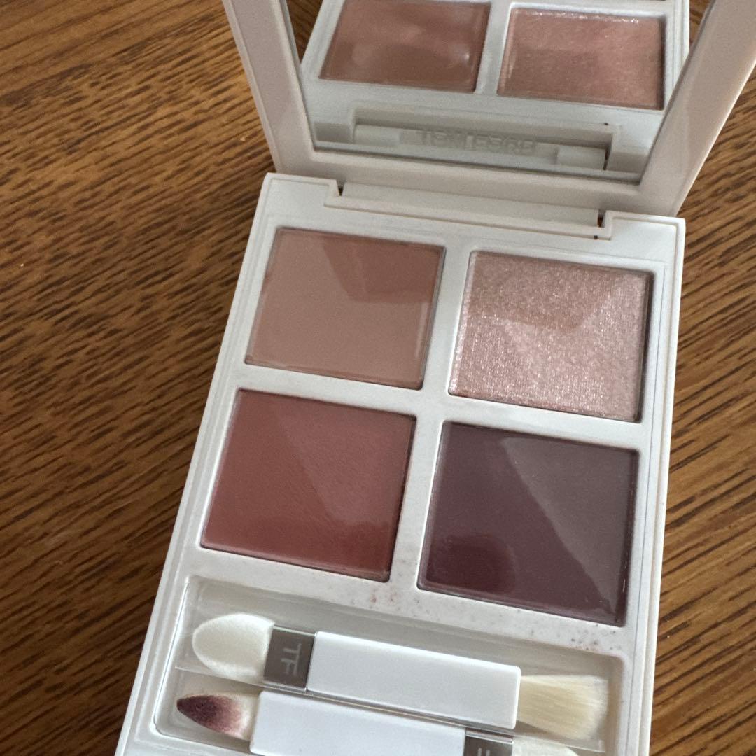 TOM FORD ソレイユアイ カラー クアッド 01SN シャレーミンク TOM FORD BEAUTY（TOM FORD BEAUTY） ソレイユ アイ カラー クォード