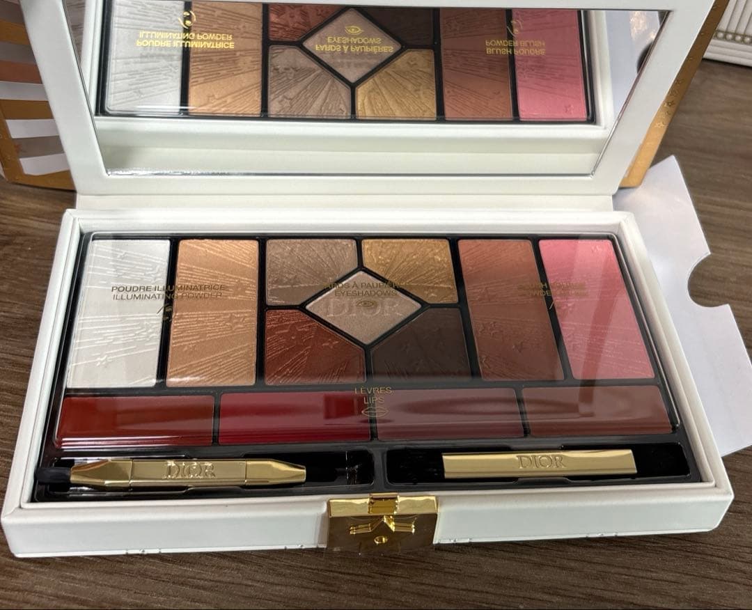 クチュール マルチユース パレット (ホリデーコレクション 2025 限定