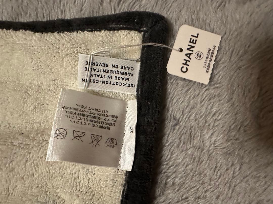 Hiro様 CHANEL モノクロ タオルケット フェイス デザイン - karlan