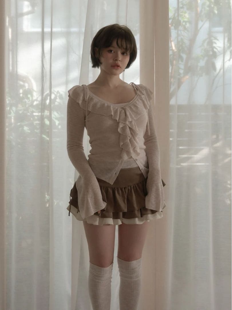 andmary ♡ Fiona ruffle tops - メルカリ