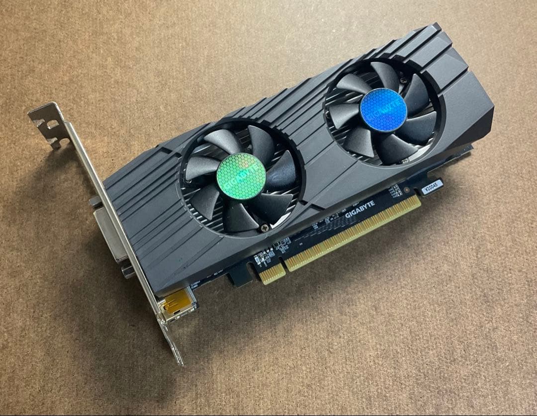 グラフィックボード・グラボ・ビデオカード GIGABYTE GV-N1656D6-4GL GV-N1656D6-4GL | GIGABYTE NVIDIA GEFORCE GTX 1650 搭載 GDDR6 ロー