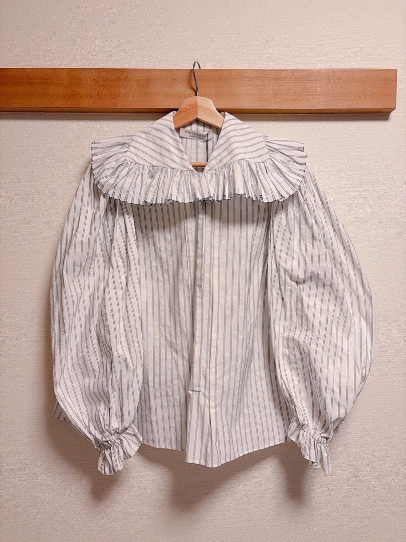 【新品】フィロソフィー　フリル衿 ボリューム　ブラウス フリル襟ブラウス 40代 フリル襟 ボリューム 袖 ブラウス ビッグカラー